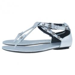 مملوكة مسبقًا Balenciaga Silver Leather Classic Arena Thong Sandal Size 38