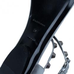 مملوكة مسبقًا Balenciaga Silver Leather Classic Arena Thong Sandal Size 38