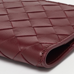 Pre Owned Bottega Veneta Burgundy Intrecciato Leather Passport Holder