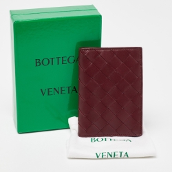 Pre Owned Bottega Veneta Burgundy Intrecciato Leather Passport Holder