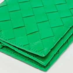 Pre Owned Bottega Veneta Green Intrecciato Leather Wallet on Strap