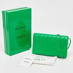 Pre Owned Bottega Veneta Green Intrecciato Leather Wallet on Strap
