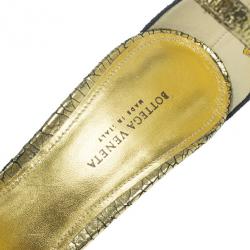 Pre Owned Bottega Veneta Gold Crackled Leather Metallic Ankle Strap Sandals Size 36