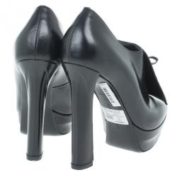 Pre Owned Bottega Veneta Black Leather Tassle Front Ankle Boots Size 39.5