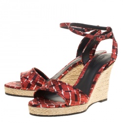 مملوكة مسبقًا صندل بوتيغا فينيتا نعل روكي اسبادريل سيور كاحل حرير مطبوع أحمر مقاس 39.5