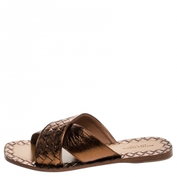 Pre Owned صندل سلايد فلات بوتيغا فينيتا جلد أنترشياتو برونزي ميتاليك مقاس 37