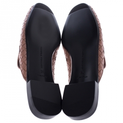 مملوكة مسبقًا Bottega Veneta Beige Intreciatto Leather Mules Size 39