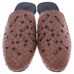 مملوكة مسبقًا Bottega Veneta Beige Intreciatto Leather Mules Size 39