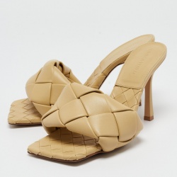 Pre Owned Bottega Veneta Light Yellow Quilted Leather Lido Slide Sandals Size 38