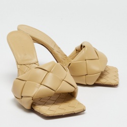 Pre Owned Bottega Veneta Light Yellow Quilted Leather Lido Slide Sandals Size 38