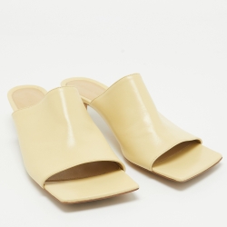 Pre Owned Bottega Veneta Beige Leather Stretch Slide Sandals Size 40