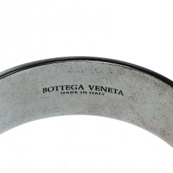 Pre Owned سوار بوتيغا فينيتا إيناميل أنترياتو أبيض فضي أوكسديه M