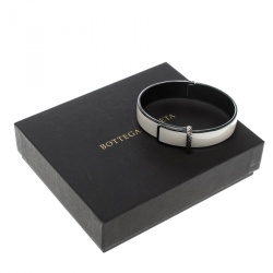 Pre Owned سوار بوتيغا فينيتا إيناميل أنترياتو أبيض فضي أوكسديه M