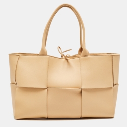 مملوكة مسبقًا Bottega Veneta Beige Intreccio Leather Medium Arco Tote