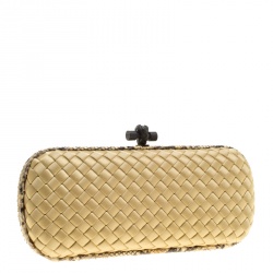 مملوكة مسبقًا Bottega Veneta Beige Intrecciato Satin and Python Trim Knot Clutch