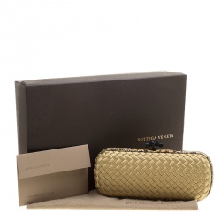 مملوكة مسبقًا Bottega Veneta Beige Intrecciato Satin and Python Trim Knot Clutch