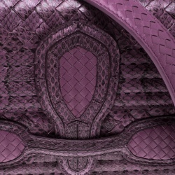 مملوكة مسبقًا حقيبة كتف بوتيغا فينيتا ريالتو جلد ثعبان بنفسجية