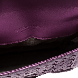 مملوكة مسبقًا حقيبة كتف بوتيغا فينيتا ريالتو جلد ثعبان بنفسجية