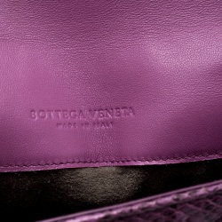 مملوكة مسبقًا حقيبة كتف بوتيغا فينيتا ريالتو جلد ثعبان بنفسجية