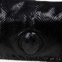 مملوكة مسبقًا Bottega Veneta Black Ayres Twist Lock Watersnake Clutch