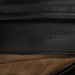 مملوكة مسبقًا Bottega Veneta Black Ayres Twist Lock Watersnake Clutch