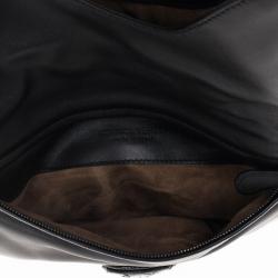 مملوكة مسبقًا Bottega Veneta Black Ayres Twist Lock Watersnake Clutch