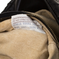 Pre Owned حقيبة كلتش بوتيغا فينيتا بقلاب أنترشياتو جلد سوداء