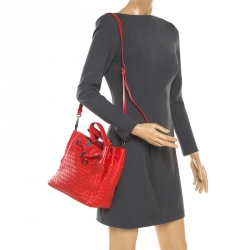 Pre Owned Bottega Veneta Red Intrecciato Leather Drawstring Bucket Bag