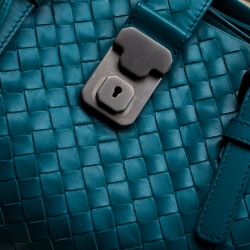 Pre Owned حقيبة يد بوتيغا فينيتا روما صغيرة حواف جلد ثعبان جلد انترشياتو برتقالية