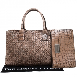 مملوكة مسبقًا Bottega Veneta Beige Woven Leather and Croc Embossed Medium Limited Edition Cabat Tote