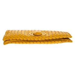 Pre Owned Bottega Veneta Yellow Intrecciato Leather Twist Lock Clutch
