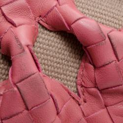Pre Owned Bottega Veneta Pink Woven Flower Hobo
