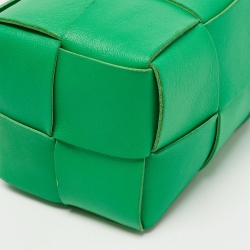 Pre Owned Bottega Veneta Green Intrecciato Leather Mini Cassette Bucket Bag