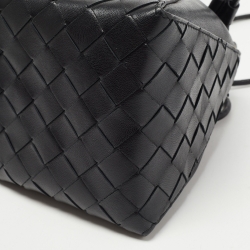 مملوكة مسبقًا Bottega Veneta Black Leather Mini Knot Bucket Clutch Bag