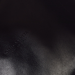 مملوكة مسبقًا Bottega Veneta Black Leather Mini Knot Bucket Clutch Bag