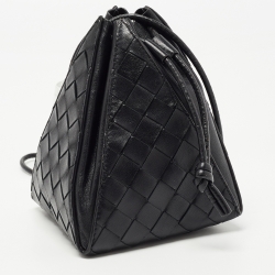 مملوكة مسبقًا Bottega Veneta Black Leather Mini Knot Bucket Clutch Bag