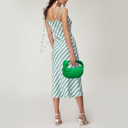 Pre Owned Bottega Veneta Green Intrecciato Leather Mini Jodie Hobo