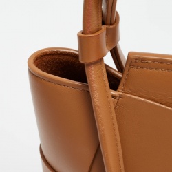 Pre Owned Bottega Veneta Brown Intrecciato Leather Arco Tote