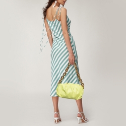 Pre Owned Bottega Veneta Light Green Leather The Chain Pouch Bag