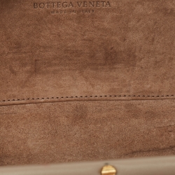 Pre Owned Bottega Veneta Beige Intrecciato Leather Knot Chain Clutch