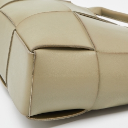 مملوكة مسبقًا Bottega Veneta Avocado Green Intrecciato Leather Arco Tote