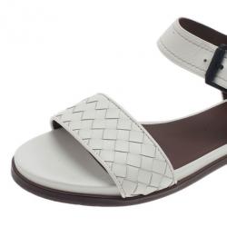 Pre Owned Bottega Veneta White Intrecciato Leather Flat Sandals Size 39