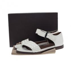 Pre Owned Bottega Veneta White Intrecciato Leather Flat Sandals Size 39