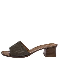 مملوكة مسبقًا Bottega Veneta Grey Intrecciato Leather Ravello Slide Sandals Size 41
