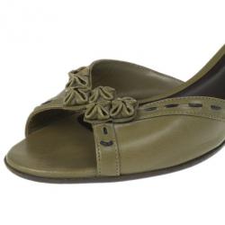 Pre Owned Bottega Veneta Green Leather Mules Size 37.5