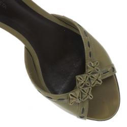 Pre Owned Bottega Veneta Green Leather Mules Size 37.5