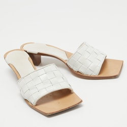 Pre Owned Bottega Veneta White Intrecciato Leather Square Toe Slide Sandals Size 38