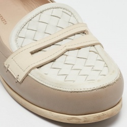 Pre Owned Bottega Veneta Cream/White Leather Loafers  Size 37