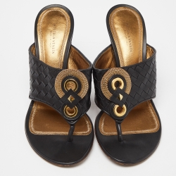 Pre Owned Bottega Veneta Black Woven Leather Embellished Thong Slide Sandals Size 39.5