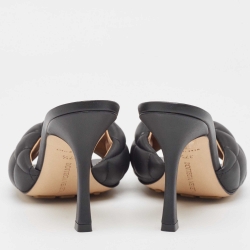 Pre Owned صندل بوتيغا فينيتا جلد أسود مبطن محشو مقاس 39.5